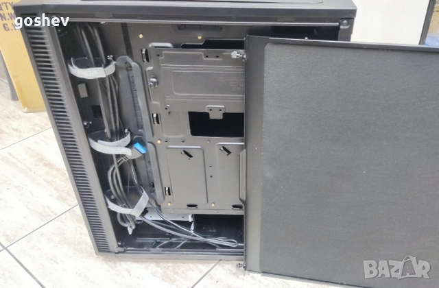 Кутия за настолен компютър Fractal Design Define C, снимка 5 - Геймърски - 54075467