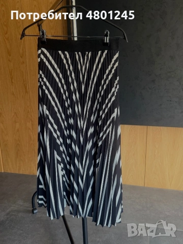 Плисирана пола H&M с геометричен принт, снимка 2 - Поли - 54241332