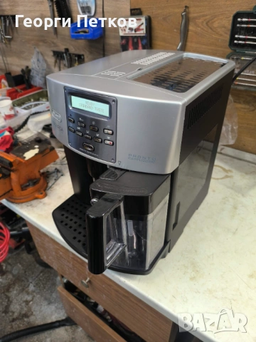 Кафеавтомат Delonghi Magnifica, снимка 3 - Кафемашини - 54675632