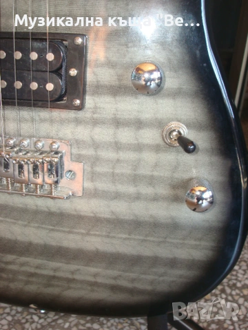 Електрическа китара, снимка 4 - Китари - 54111349