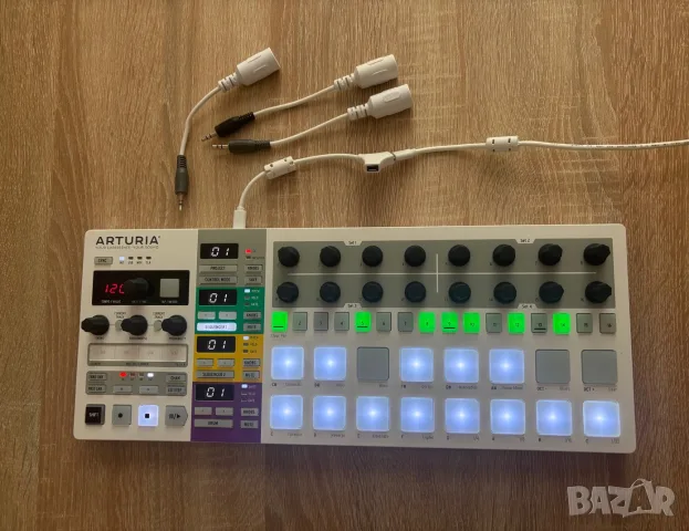 MIDI контролер - Arturia Beatstep Pro + Decksaver, снимка 2 - Други - 55422995