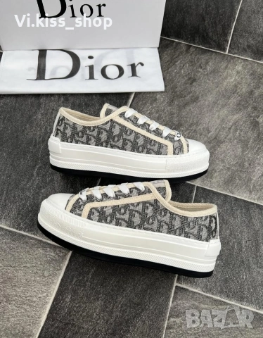 Нови обувки Dior