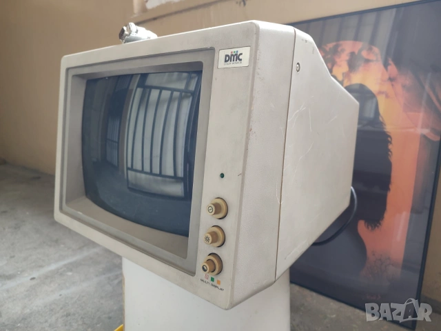 Ретро EGA / CGA CRT Монитор TUM за Правец 16 и ретро компютри