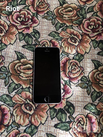 Продавам iPhone 5s, снимка 2 - Apple iPhone - 54615265