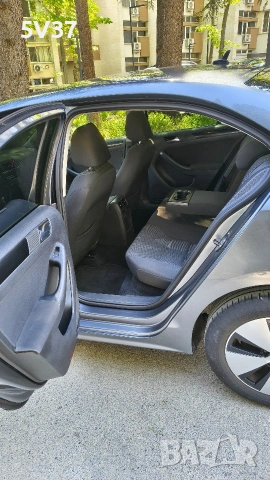 vw jetta 1.6 tdi bluemotion ръчка, снимка 5 - Автомобили и джипове - 54383270