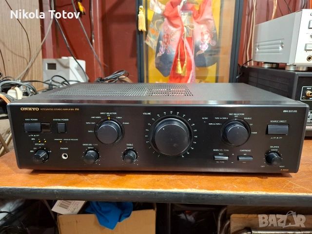 Продава се усилвател Onkyo A-8940. 