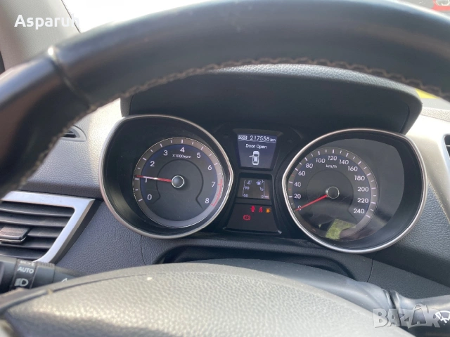 Hyundai i30 2013г. 1.6 GDI - нов внос, снимка 7 - Автомобили и джипове - 54403445
