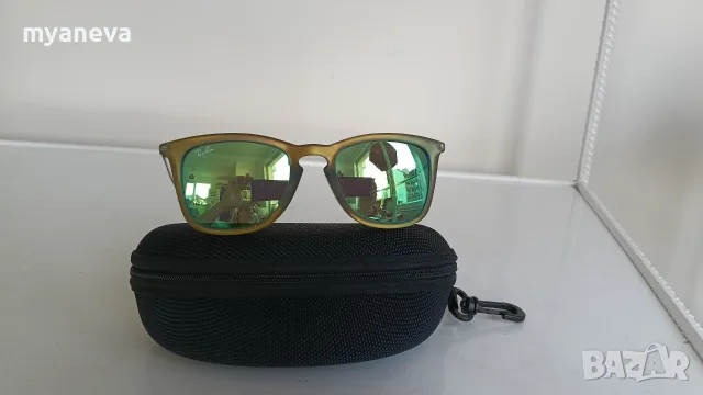 Ray-Ban, слънчеви очила с матова зелена рамка и огледални зелени стъкла . , снимка 3 - Слънчеви и диоптрични очила - 55442215