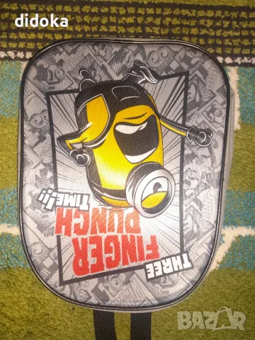 Раница с миньоните 