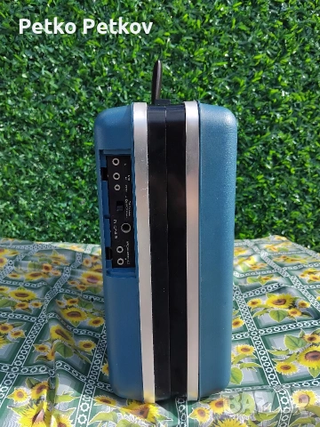 Продавам един антрактивен Касетофон за Пикник ( SANYO G 2600 JAPAN 1975г) , снимка 6 - Радиокасетофони, транзистори - 54542590