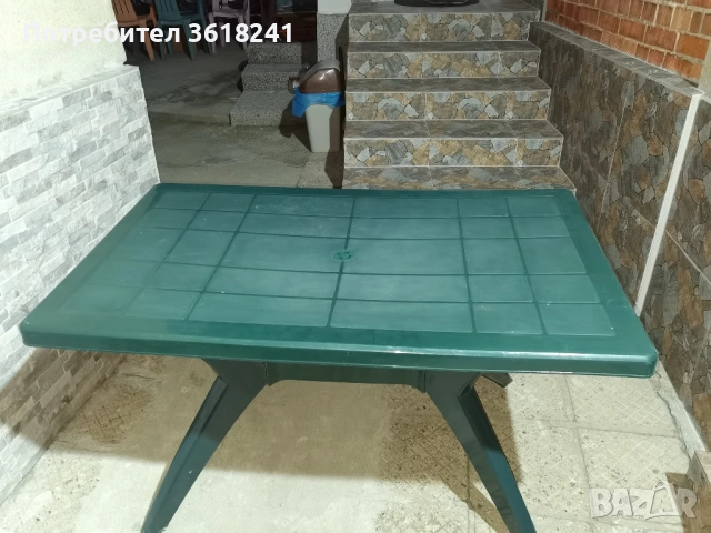 градинска маса със столове