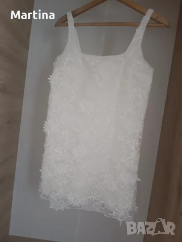 Бяла рокля с дантелени цветя за лятото Zara, снимка 3 - Рокли - 55530579