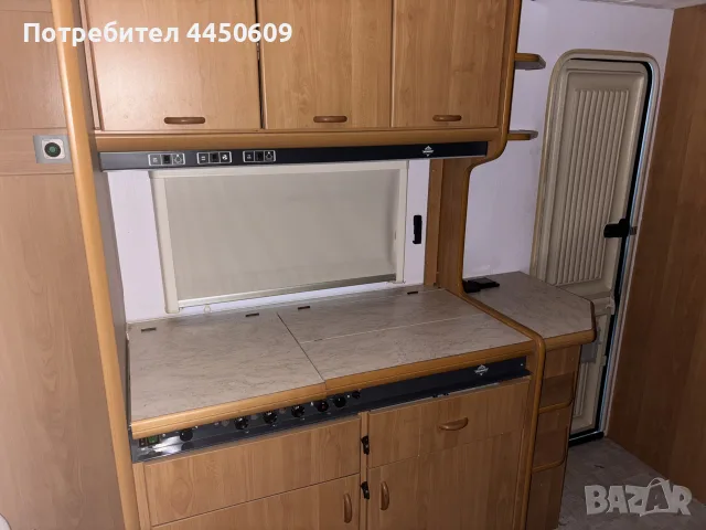 Каравана Hobby Deluxe , снимка 5 - Каравани и кемпери - 55398109