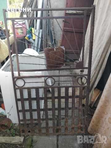 Врата от ковани желязо и железен материал