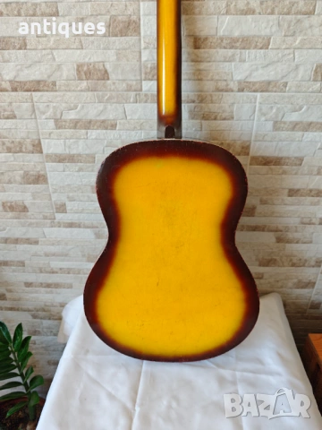 Класическа акустична китара от соц-а - КРЕМОНА, снимка 6 - Китари - 54252692