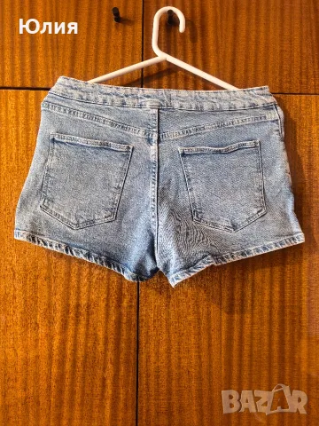 Дънкови къси панталони. bershka , снимка 2 - Къси панталони и бермуди - 55323374