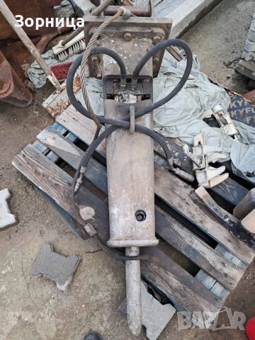 Багер Hitachi ZX50 , снимка 6 - Индустриална техника - 54781980