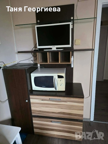 Тв шкаф + вертикален шкаф