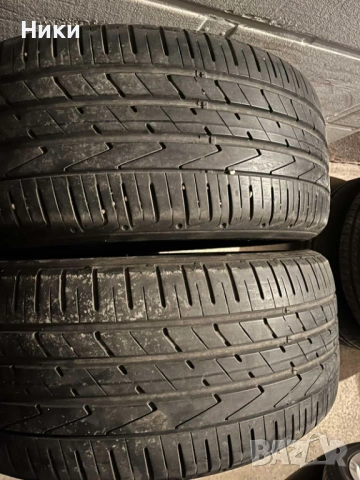 2 бр. 235/55/18 HANKOOK ,DOT 3520 , снимка 2 - Гуми и джанти - 54155633