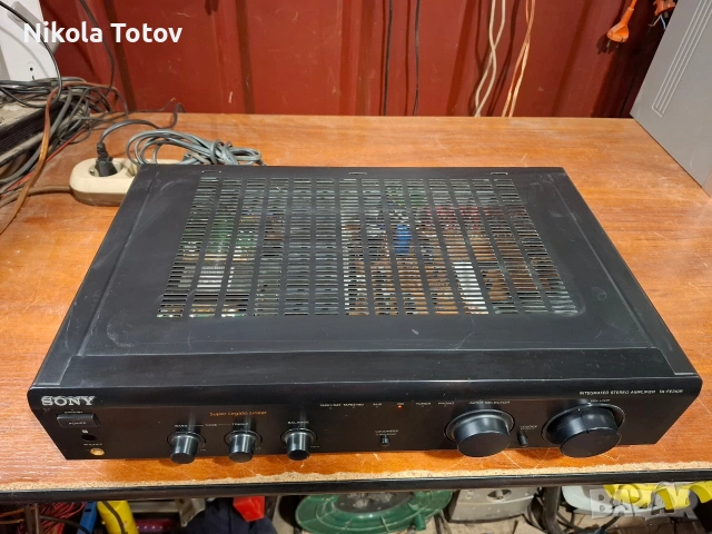 Продава се усилвател Sony TA-FE310R. , снимка 2 - Ресийвъри, усилватели, смесителни пултове - 54497851