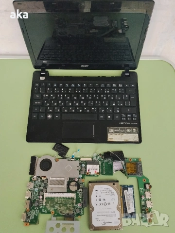 лаптоп aser aspire one 725 за части