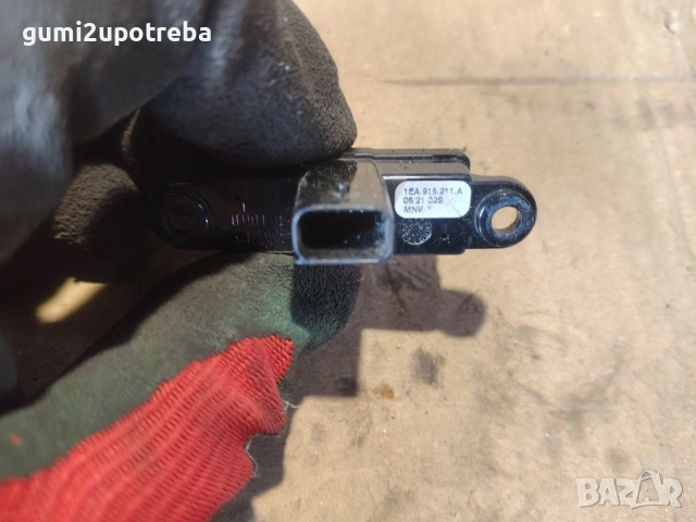 Led Светлина в Зареждащия Порт 1EA915211A Volkswagen ID.3 E11 pro, снимка 2 - Части - 55188238