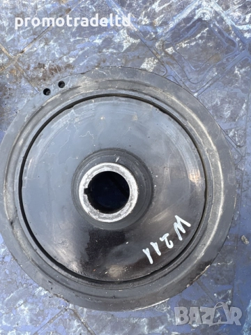 Демферна Шайба колянов вал Мерцедес Е270 W211 ом647 ом612 Mercedes , снимка 2 - Части - 55595698
