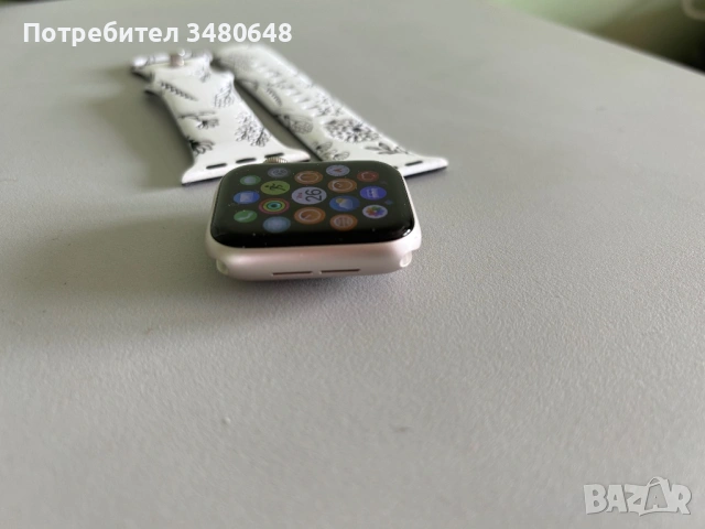 Apple Watch SE (2025), GPS, Корпус Starlight Aluminium 40mm, Starlight Sport Band - M/L, снимка 4 - Аксесоари за Apple - 54298481