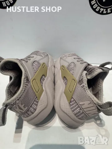 Детски маратонки NIKE AIR HUARACHE. Номер 26, снимка 4 - Детски маратонки - 55395544