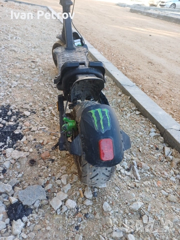 Продавам електрическа тротинетка Ламборджини Аlext за ремонт или части., снимка 2 - Скейтборд, ховърборд, уейвборд - 54041576