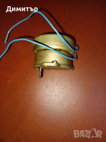 Продавам синхронен мотор-редуктор