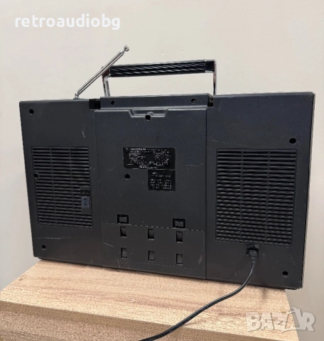 🔊Ретро масивен радиокасетофон Boombox Universum Senator 8800 - (SANYO)🔊, снимка 5 - Радиокасетофони, транзистори - 54601185