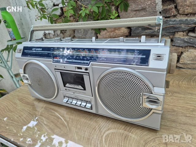 Радиокасетофон Sharp GF-5454Z, снимка 4 - Радиокасетофони, транзистори - 55188714