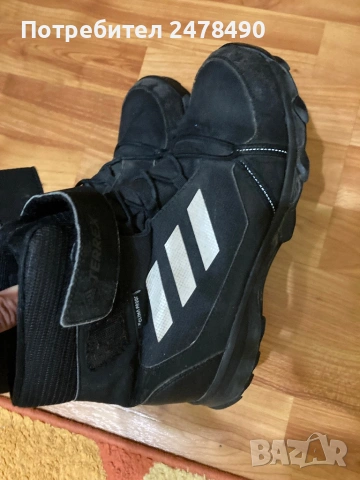 Обувки ,,Adidas”, снимка 2 - Мъжки боти - 54443162