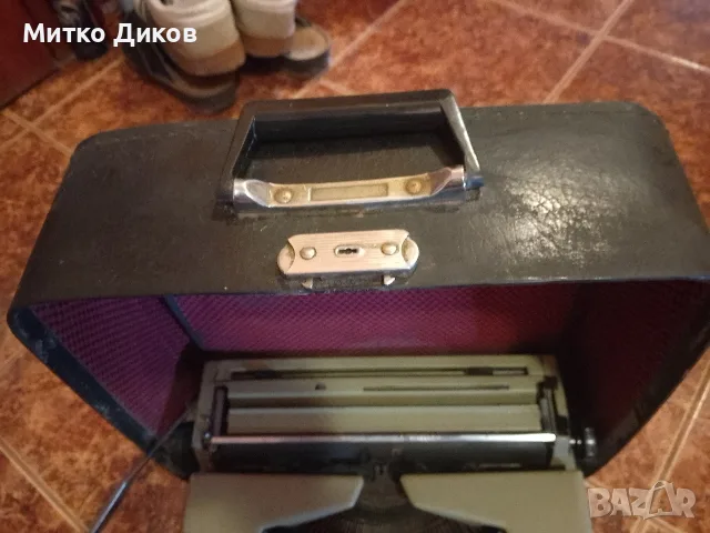 Пишеща машина от соца работеща с куфар, снимка 3 - Други ценни предмети - 55614465
