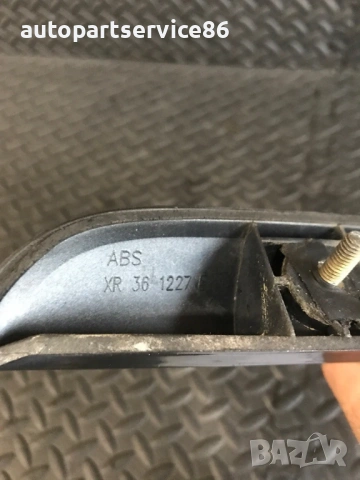 Сива лайсна за заден капак за регистрационен номер за Mitsubishi Carisma (2002) XR361227E, снимка 3 - Части - 54792848