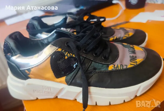 Moschino дамски маратонки, снимка 5 - Дамски ежедневни обувки - 55458836