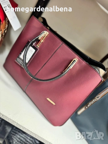 Дамска чанта тоут бордо малиново сатен черни дръжки златни детайли