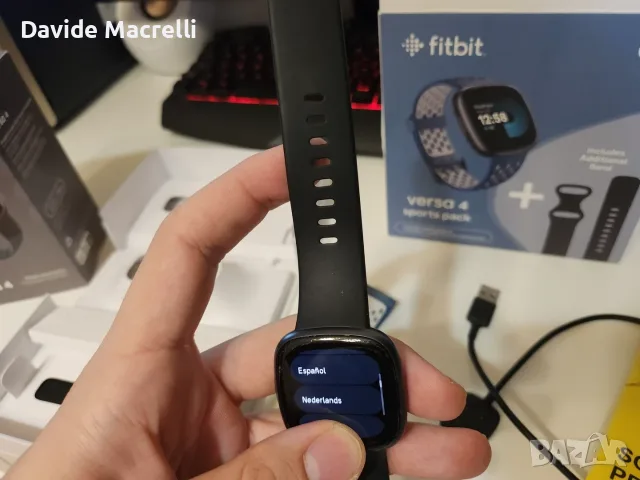 Fitbit Versa 4 с кутия, гаранция и 2 каишки, снимка 14 - Смарт гривни - 55412770