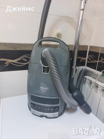Прахосмукачка Miele Complete C3 Series 120, снимка 2 - Прахосмукачки - 54862880