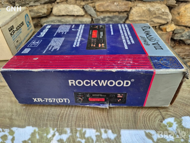 Нов радиокасетофон за автомобил Rockwood XR-757(DT), снимка 2 - Радиокасетофони, транзистори - 55192251