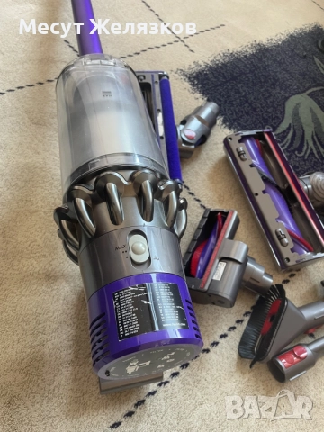 Dyson V10 Прахосмукачка, снимка 5 - Прахосмукачки - 55178245