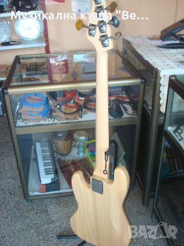 Бас китара, снимка 16 - Китари - 54111218