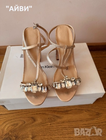 ASOS Луксозни дамски златисти сандали с камъни, снимка 10 - Сандали - 54090462