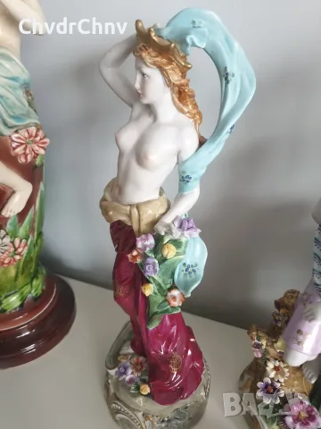 Meissen фигура 36см-1,4кг/еротика/Майсен порцеланова статуетка на момиче с цветя и шал, снимка 2 - Статуетки - 55606453