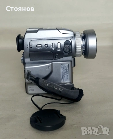 Дигитална видео камера Sony Handycam DCR-PC120E / Mini DV / Japan, снимка 3 - Камери - 54813342