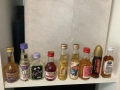 Миниатюрна бутилка алкохол колекционерски произведено в Германия отличен състояние цена за15 броя, снимка 1