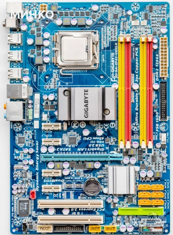 Gigabyte EP45-UD3LR, снимка 2 - Дънни платки - 54987741