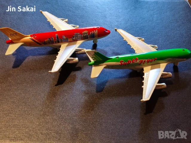 Модели на самолетчета Airbus A 380, снимка 2 - Влакчета, самолети, хеликоптери - 55316033