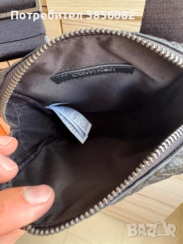 Продавам оригинално кожени мъжки чанти за през рамо – Calvin Klein и GUESS – чисто нови. , снимка 13 - Чанти - 54658541
